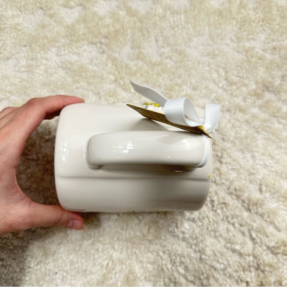 Rae Dunn Snoopy Peanuts Mug - Picture 3 of 8